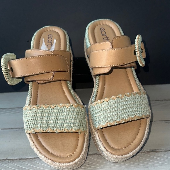 Earth Women's Sandals in Tan and Green - Picture 1 of 6